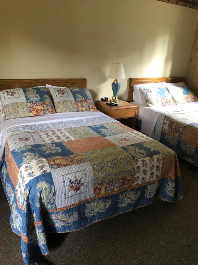 Royal Motel Ironwood Dış mekan fotoğraf